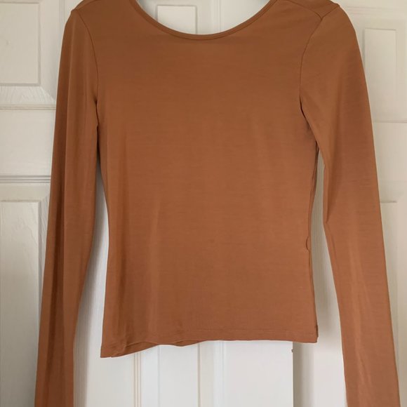 Aware by Vero Moda Long-Sleeve Tee in Camel Brown - Picture 2 of 4